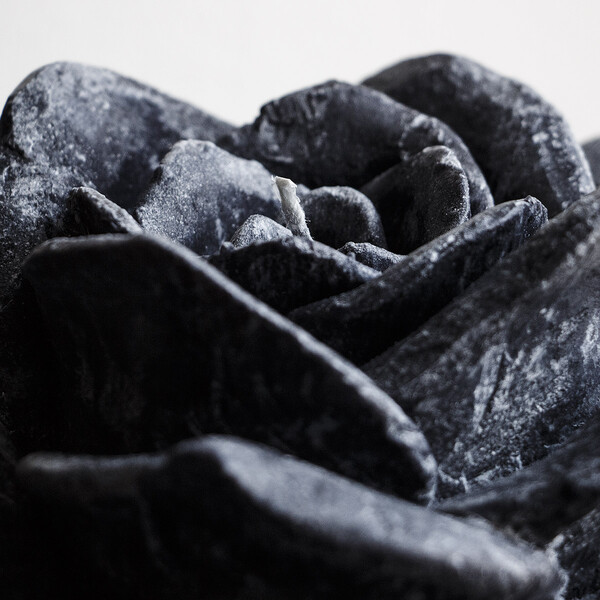 Stearinkerze schwarze Rose Rosenblätter ätherische Bio Öl Rosenduft