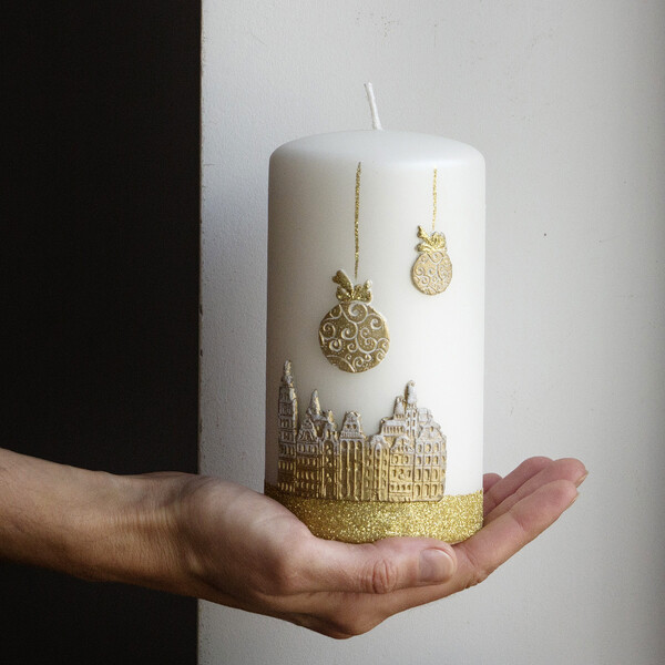 goldene Glocken aus Wachs auf Weihnachtskerze 8 x 15 cm
