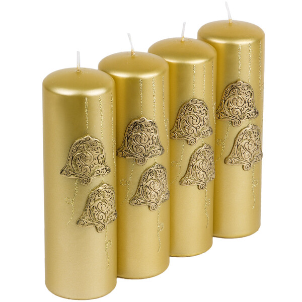 Metallic-Farbend und Ton in Ton gehalten vier goldene Kerzen