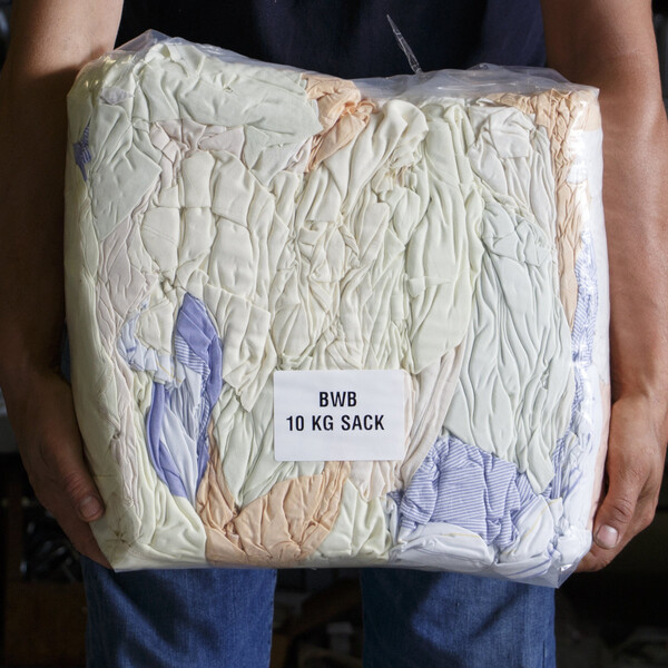 Industrie Putzlappen 10 kg Paket aus hellen bunten Bettbezügen helle Baumwolle