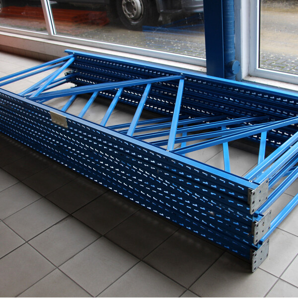 Palettenregal 11,30 Meter lang, 3,00 Meter fr 48 Stellpltze