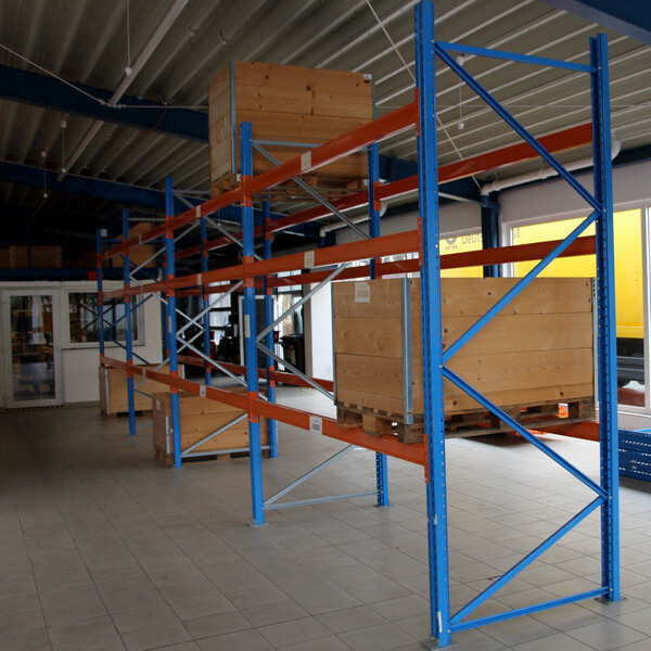 Palettenregal 11,30 Meter lang, 3,00 Meter fr 48 Stellpltze